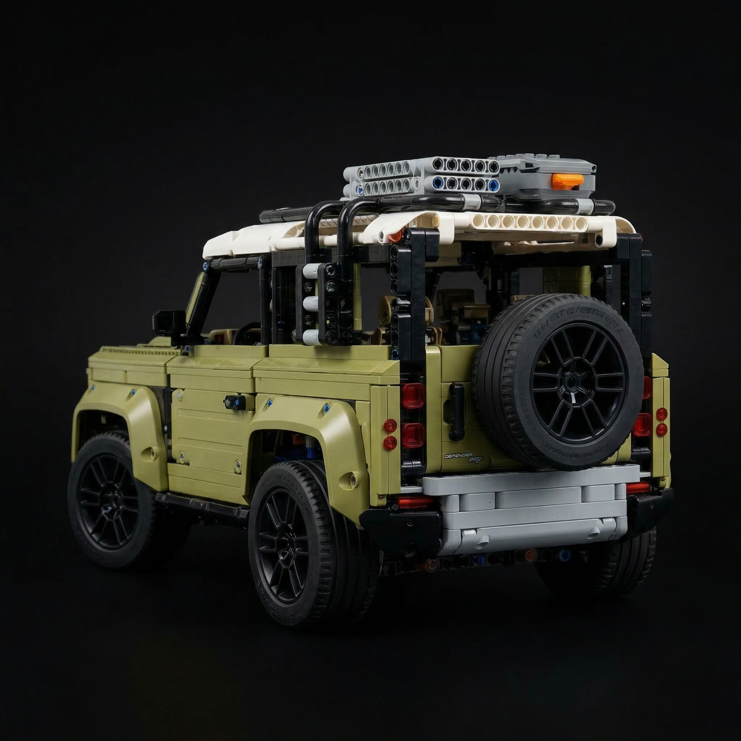 Land Rover Defender (2573 peças)