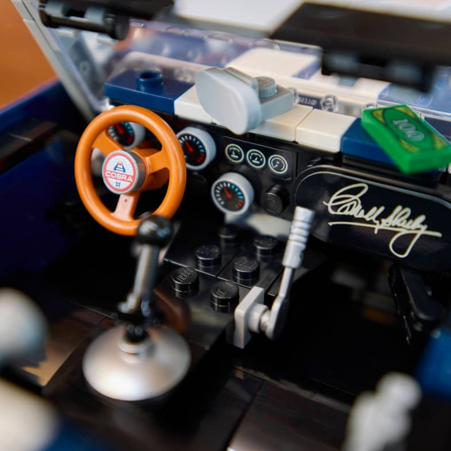 Shelby Cobra V8 (1241 peças)